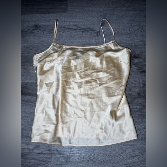 ST JOHN. 100% silk camisole butter yellow top size 8 - Picture 2 of 5